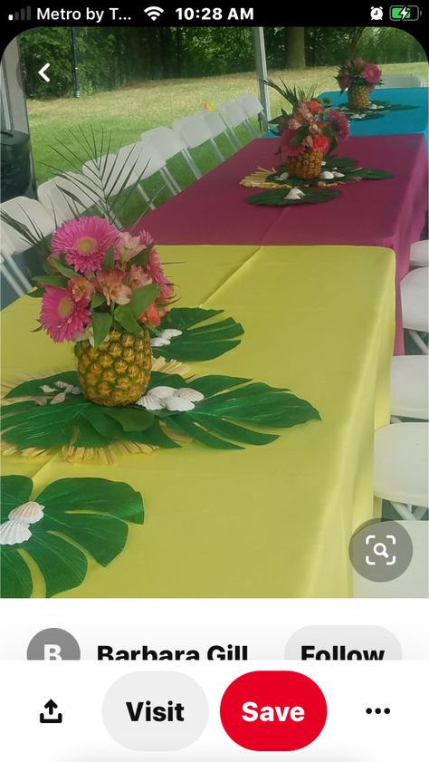 Luau Theme Table Decorations, Tiki Party Diy, Aloha Retirement Party, Moana Centerpieces Ideas, Traditional Luau, Hawaiian Party Ideas, Polynesian Party, Tropisk Fest, Hawaii Birthday Party