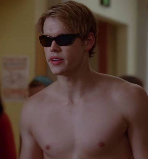 Sam Evans Glee, Glee Sam, Sam Evans, Mark Salling, Glee Memes, Chord Overstreet, Guilty Pleasures, Glee, No. 2