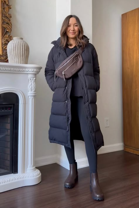 How to Style Chelsea Boots for F/W - LIFE WITH JAZZ Chelsea Boots Winter Outfit, Aritzia Super Puff Long, How To Style Chelsea Boots, Chelsea Boots Winter, Super Puff Long, Boots Winter Outfit, Life With Jazz, Chelsea Boots Outfit, Styling Chelsea Boots