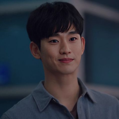 Kim Soo Hyun Instagram, Kdrama Icons, Gu Family Books, Kim Soohyun, Park Hae Jin, Kim Sohyun, Francisco Lachowski, Its Okay To Not Be Okay, Travel Tattoos