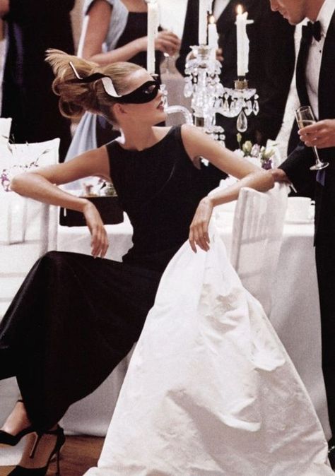 #CYNTHIACynthiaRowley Black And White Ball, Stella Tennant, Carolyn Murphy, Karen Elson, Masked Ball, Vogue Us, Steven Meisel, Black Tie Affair, Masquerade Party