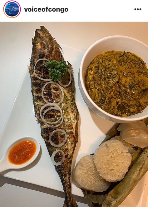 Whole Fish Recipes, West African Food, Africa Food, African Cooking, Healthy Lifestyle Food, Seasoning Recipes, African Food, Good Healthy Recipes, Food Presentation