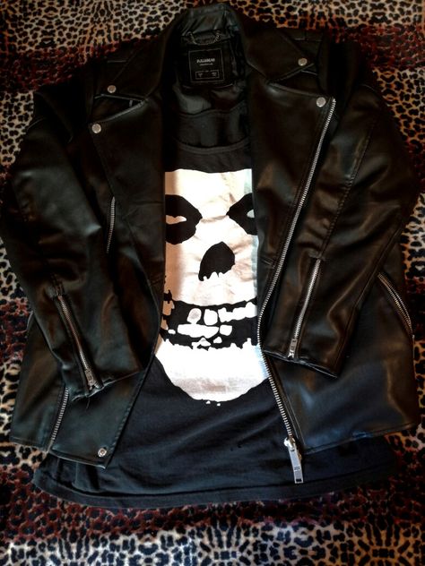 Pull & bear Biker jacket  Hot topic misfits shirt Misfits Shirt Outfit, Misfits Jacket, Rockstar Shoes, Misfits Shirt, Metal Fits, Black Inspiration, Emo Outfits, Band Shirts, Grunge Style