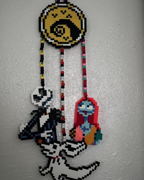 #NightmareBeforeChristmas #perlerbead #Art #DreamCatcher Dreamcatcher Perler Beads, Perler Nightmare Before Christmas, Perler Dream Catcher, Nightmare Before Christmas Perler Beads, Pixel Art Animals, Pixel Grid, Christmas Perler Beads, Dream Catcher Patterns, Perler Ideas