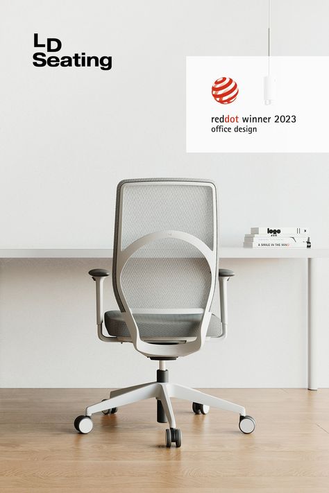 Do you follow design trends and an ordinary office chair doesn't interest you? We have inspiration for you. Meet the ARCUS design chair, winner of the Red Dot Design Awards. Private Office Furniture, Office Table Design, Office Chair Design, Design Chair, Office Lounge, Have Inspiration, Elegant Feminine, Red Dot Design, Private Office