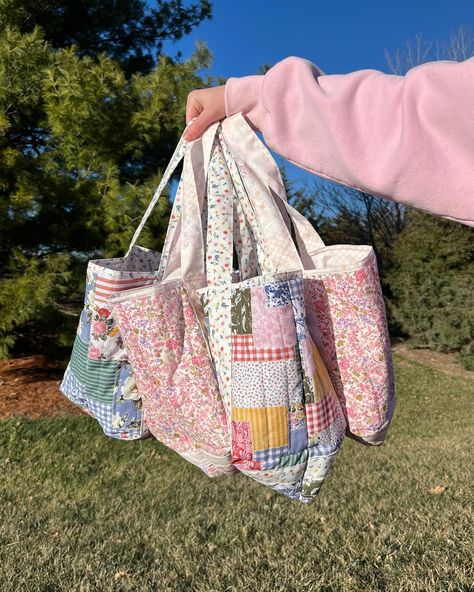 the cutest bunch of bags👏🏻🎀👛 #smallbusiness #etsy #shippingorders #neworder #totebagaesthetic #totebags #totebag #handmade #girlythings #girlyaesthetic #cleangirl #coquette #packingorders #thankyounote #smallshop #shopsmall Colorful Picnic, Tote Bag Custom, Quilted Tote Bags, Daily Bag, Easy Style, Quilted Totes, Mini Tote Bag, Mini Tote, Large Tote Bag