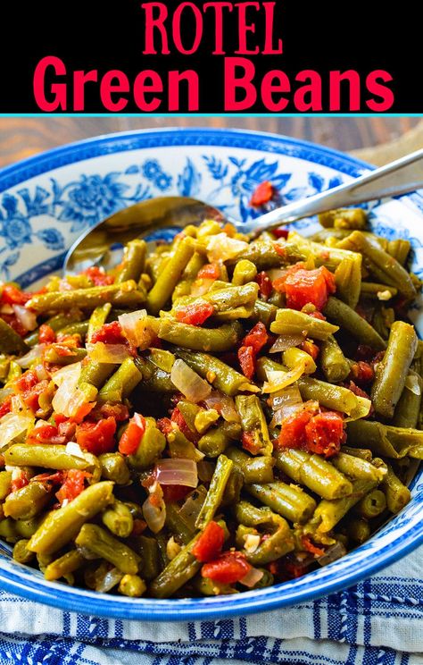 Rotel Green Beans - easy to make from canned green beans. Garden Green Bean Recipes, Mexican Green Beans, Canned Green Bean Recipes, String Bean Recipes, Canned Green Beans, Green Beans Side, Italian Green Beans, Fagioli Soup, Keto Sides