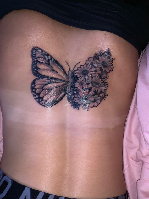 Large Butterfly Back Tattoo, Big Butterfly Tattoo, Big Tattoos, Tattoos Aesthetic, Behind Ear Tattoos, Butterfly Back Tattoo, Ear Tattoos, Big Butterfly, Largest Butterfly