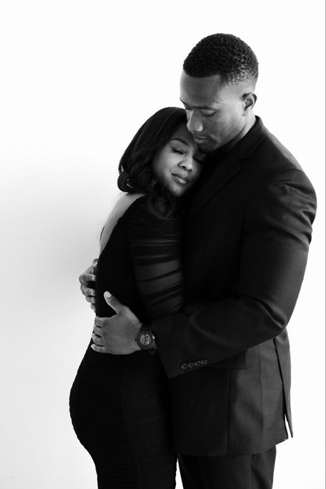 Black And White Couple Photography, Job Photo, Prewedding Shoot, Pre Wedding Photoshoot Outfit, Pre Wedding Shoot Ideas, Double Team, Engagement Photo Shoot, Engagement Pictures Poses, Anniversary Photoshoot