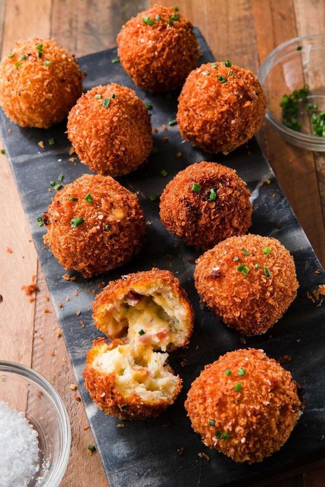 Fried Mashed Potato Ballsgoodhousemag Mashed Potato Balls Recipe, Fried Mashed Potato Balls, Fried Mashed Potatoes, Mashed Potato Balls, Cranberry Meatballs, Bacon Jalapeno Poppers, Thanksgiving Appetizer Recipes, Brie Bites, Stuffed Potato Balls