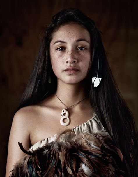 <3 freckles - Beautiful Maori woman Maori Tribe, Tribes Of The World, Jimmy Nelson, Maori Words, Maori People, Māori Culture, World Cultures, People Of The World, Anthropology