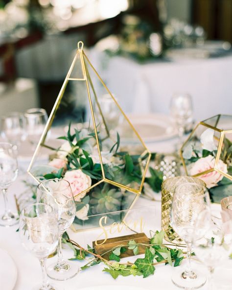 Flower- and greenery-filled terrariums are a nice addition to your ceremony and reception. Here, we share our favorite ways to use these trendy details throughout your entire wedding. Terrarium Centerpiece, Table Floral Arrangements, Terrarium Wedding, Place Card Holders Wedding, Calamigos Ranch, Bohemian Wedding Decorations, Event Centerpiece, Geometric Terrarium, Celestial Wedding