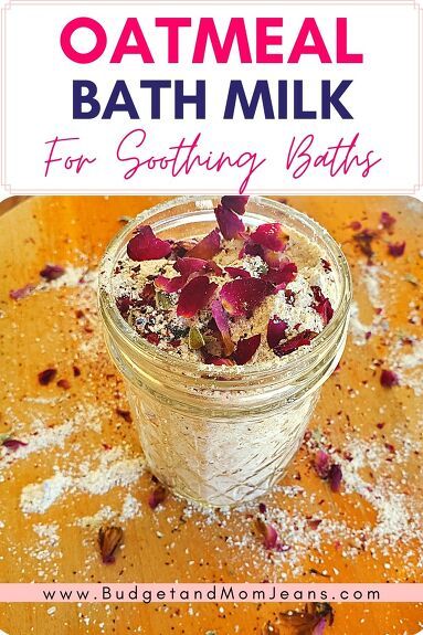 Today I want to show you how to make an oatmeal bath for a soothing night or morning bath.Oatmeal is known for its moisturizing, and soothing benefits for the skin, that’s why it is a great ingredient to add to your skincare routine.When making this oat milk bath, I added some lavender and rosebuds to give it some color, and a few drops of lavender essential oil for a calming fragrance.But you are free to leave out any ingredient you don’t have or can’t afford at the moment, it won’t c… Oatmeal Bath Recipe, Oat Milk Bath, Oat Bath, Diy Oatmeal, Bath Benefits, Bath Milk, Oatmeal Bath, Natural Skincare Recipes, Homemade Oatmeal