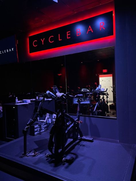 Spinning Class Outfits, Cyclebar Outfit, Cyclebar Aesthetic, Spin Instructor Aesthetic, Cyclebar Instructor, Spin Aesthetic, Spin Class Outfit, Spin Class Aesthetic, Spinning Instructor