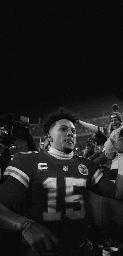 Patrick Mahomes Wallpaper Aesthetic, Nfl Wallpaper Chiefs, Patrick Mahomes Wallpaper Iphone, Patrick Mahomes Aesthetic, Nfl Wallpaper Iphone, Nfl Wallpaper Aesthetic, Chiefs Aesthetic, Patrick Mahomes Wallpaper, Kansas City Chiefs Wallpaper