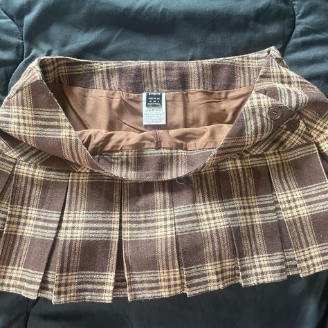 Never Worn, Brown Mini Skirt Brown Plaid Skirt Outfit, Brown Plaid Skirt, Lingerie Skirt, Plaid Skirt Outfit, Brown Mini Skirt, Plaid Mini Skirt, Brown Plaid, Plaid Skirts, Skirt Outfits