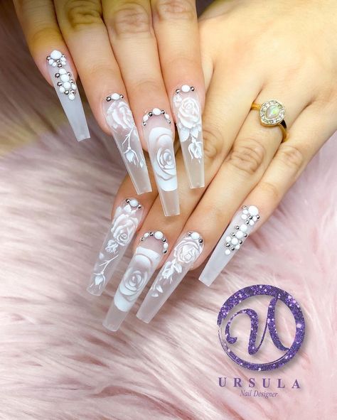 Ursula Crosby Nail Designer💅🏻💜 on Instagram: “#nailart #nails💅 #nailporn #nailjunkie #naildesigns #nailfasion #nailfanatic #nailinspo #nailpornography #nailvibes #westpalmbeachnails…” Nails With Flowers Design, Nails With Flowers, Nails Clear, Snow Nails, Boho Nails, Edgy Nails, Transparent Nails, Gem Nails, Nail Art Supplies