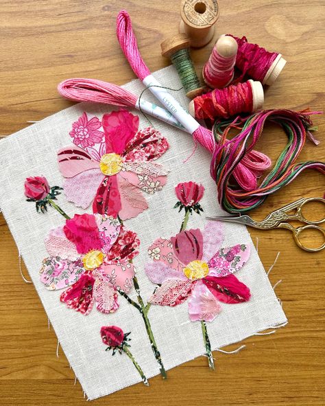 Fabric Flower Collage, Fabric Collage Quilt, Slow Stitch Flowers, Slow Stitch Fabric Collage, Slow Stitching Flowers, Slow Stiching Projects Ideas, Fabric Collage Ideas, Slow Stitching Textile Art, Slow Stitching Ideas