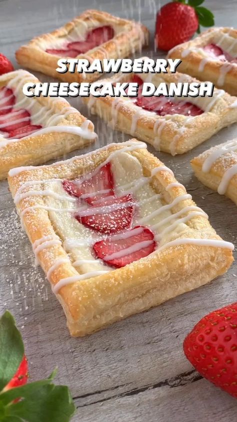 Cheesecake Danish, Pastries Recipes Dessert, Sweet Glaze, Cheesecake Filling, Easy Baking Recipes Desserts, Puff Pastry Recipes, Sweet Snacks Recipes, Baked Dessert Recipes, Delicious Snacks Recipes