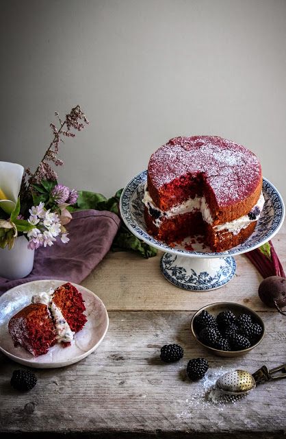 Blackberry Honey, Beetroot Cake, Fruit And Veg Shop, Beet Root, God Mat, Drip Cakes, Velvet Cake, Red Velvet Cake, Let Them Eat Cake