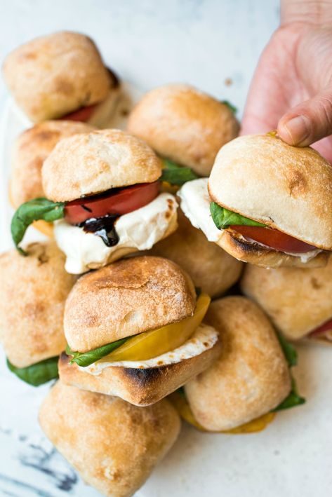 Caprese Sandwich Appetizer, Simple Italian Salad, Caprese Sliders, Sandwich Sliders, French Rolls, Mozzarella Sandwich, Caprese Recipes, Caprese Sandwich, Appetizer Sandwiches