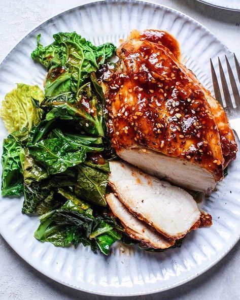 Gojuchang Recipe, Chicken With Cabbage, Gochujang Chicken, Sauteed Cabbage, Chicken And Cabbage, Easy Chicken Dinner Recipes, Spicy Honey, Honey Chicken, Honey Garlic Chicken