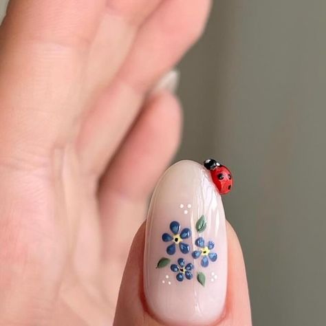 Brydie on Instagram: "It had to be ladybird next 🐞💙 a few of you guessed this on my stories!   I managed to film this one so swipe across so see how I made it 🐞  Let me know what you think I should do next!   Milk Jam 3D gel by @yogo_korea @kkookie.uk   @homeofnailart  Kiss Purebuild  Detail Paints -  Bombshell Denim Sky Sage Lemon Sherbert  Black White" 3d Ladybug Nails, 3d Ladybug Nail Art, Pigeon Nails, Ladybird Nails, Ladybug Nail Art, Lemon Sherbert, Milk Jam, Ladybug Nails, Queen Nails