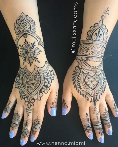 Jagua hand designs with Henna style elements Jagua Gel Henna, Jagua Design, Wrist Tats, Jagua Gel, Love Symbol Tattoos, Wrist Henna, Henna Inspiration, Jagua Tattoo, Pretty Hand Tattoos