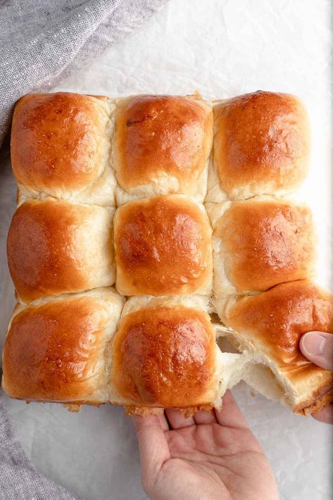 Hawaiin Roll Dinner Recipes, Homemade Sweet Hawaiian Rolls, Hawaiian Roll Homemade, Hawaiian Roll Recipes Easy, Copycat Hawaiian Sweet Rolls, Homemade Kings Hawaiian Rolls, Homemade Hawaiian Sweet Rolls, 00 Flour Bread Recipes, Hawaiian Sweet Bread Recipes