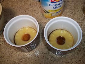 Slow My Roll: Pineapple Upside-Down Mug-Cake For Two Microwave Pineapple Upside Down Cake, Pineapple Mug Cake, Pineapple Mug Cake Microwave, Pineapple Upside Down Mug Cake, Microwave Treats, Mug Dessert Recipes, Microwave Mug Recipes, Cup Recipes, Microwave Mug