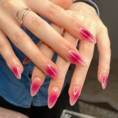 Gradient Color Nails, Ombre Colorful Nails, Sparkly Aura Nails, Simple Statement Nails, Pink Nails Aura, Glitter Aura Nails, Aura Red Nails, Eyeshadow Aura Nails, Summer Nails Aura