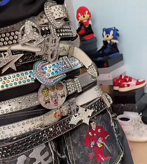 Yk2 Belts, Bb Belts Outfit, Y2k Belt Buckle, Bb Belt Outfit Girl, Y2k Belt Outfit, Bb Belt Y2k, Bb Belts, Bedazzled Belt, 2000s Accessories