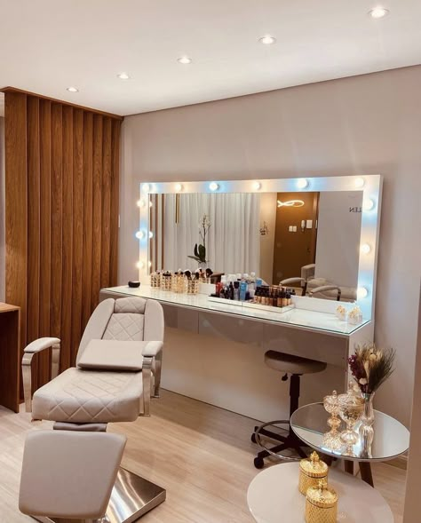 Make Up Room Luxury, Makeup Studio Interior Design, Make Up Studio Ideas, Makeup Studio Decor Interior Design, Makeup Artist Room, Makeup Studio Ideas, Beauty Shop Decor, Makeup Studio Decor, Home Spa Room