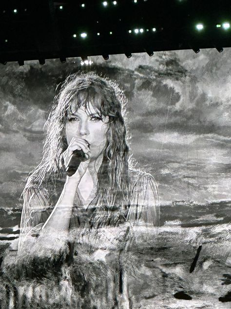 the eras tour, nashville tn, night 3 (may 7th, 2023) (📸: lindzz_21) Eras Tour Nashville, Concert Scrapbook, Twitter Ideas, Illicit Affairs, Taylor Swif, Bye Bye Baby, Taylor Swift Tour Outfits, Grey Pictures, Swift Tour