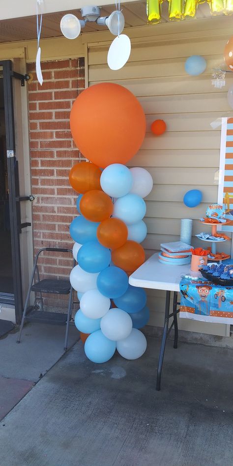 Center Table Decoration, Blippi Birthday Party, Blippi Party, Barn Birthday Party, Fiesta Bluey, Wedding Bands For Him, 2nd Birthday Party Themes, Birthday Party Centerpieces, Birthday Activities