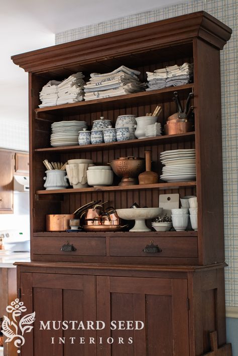 antique step-back hutch & breakfast nook | Miss Mustard Seed Open Hutch Decorating Ideas, Dining Room Hutch Ideas, Open Floor Kitchen, Hutch Styling, Kitchen Breakfast Nooks, Hutch Decor, European Kitchens, Dining Room Hutch, Miss Mustard Seed