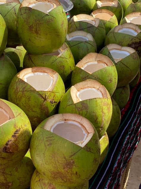 City Life Aesthetic, Carribean Food, Jungle Life, Organic Diet, Caribbean Culture, Coconut Bowl, Jamaica Travel, Fruit Photography, Healthy Food Motivation