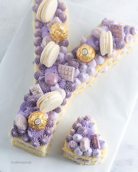 Ludy| Cakes By Ludy on Instagram: “💜 hello March! . . . #lettercake #letterycake #birthdaycake #lettercakes #elegantcake #cakespiration #bakersofinstagram #igcakes…” Purple Number Cake, Letter Cake, Hello March, Number Cake, Number Cakes, Cake Board, Elegant Cakes, Cake Recipes, Initials