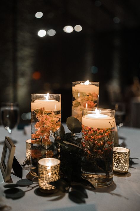 Floating Flower Centerpieces Wedding, Floating Lights Centerpieces, Round Table Floating Candles, Night Wedding Table Decor, Wedding Candles Floating, Pumpkin Floating Candles, Wedding Decor Floating Candles, Flameless Floating Candles Wedding, Fall Beach Wedding Table Decor