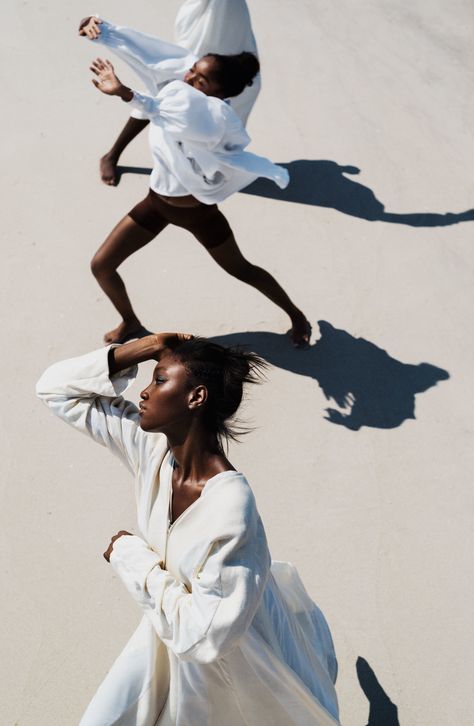 In Fashion: Flowing, Fanciful White Dresses - The New York Times. Photograph by Jonas Lindstroem. Styled by Carlos Nazario Yoann Bourgeois, Black Pics, Fashion Editorial Layout, Photoshoot Idea, T Magazine, Artist Portfolio, White Dresses, Fine Art Photo, Photography Inspo