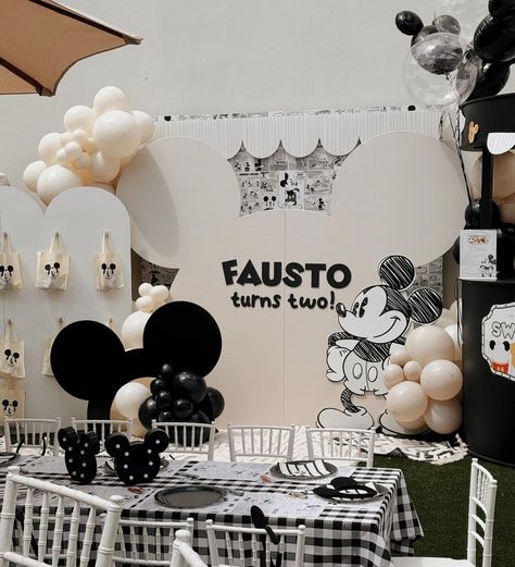 Modern Toy Story Party, Modern Mickey Mouse Birthday, Mickey Mouse Backdrop, Twin First Birthday, Mickey Mouse Halloween, Baby Planning, Mickey Party, Mickey Birthday, Mickey Mouse Party