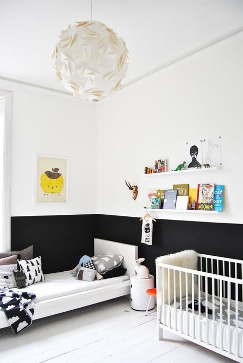 BABY room Boy And Girl Shared Room, Two Tone Walls, Scandinavian Kids Rooms, Ideas Habitaciones, Scandinavian Kids, Shared Kids Room, Kura Bed, Kids Room Inspiration, Shared Room