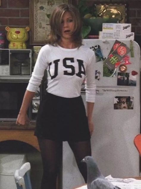 10 Rachel Green Outfits That Prove She's the Ultimate '90s Muse Estilo Rachel Green, Rachel Green Friends, Rachel Green Style, Rachel Green Outfits, Rachel Friends, 90’s Outfits, Jenifer Aniston, 90s Inspired Outfits, Outfit 90s