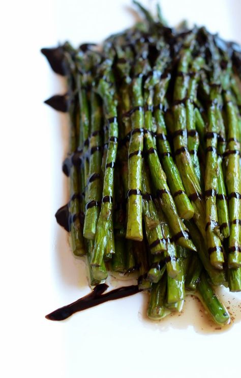 Garlic Butter Asparagus, Balsamic Vinegar Asparagus, Brown Butter Asparagus, Lemon Butter Asparagus, Blanch Asparagus, Asparagus Balsamic, Easy Vegetable Side Dishes, Fresh Asparagus, Roasted Asparagus