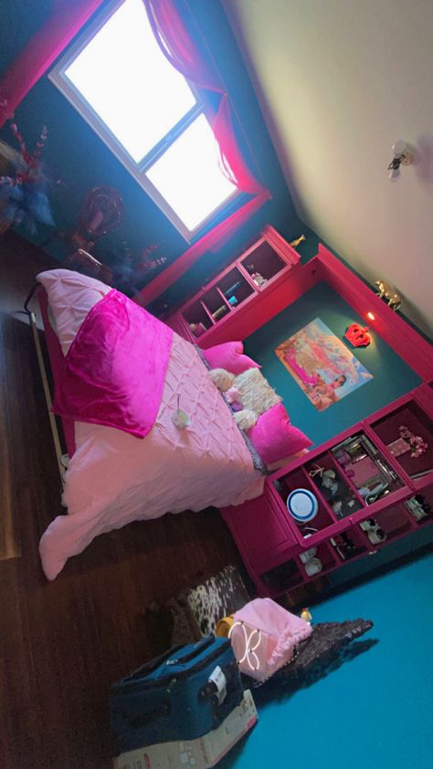 Pink And Turquoise Decor, Pink And Turquoise Bedroom, Fuschia Bedroom, Miku Room, Pink And Teal Bedroom, Pink And Gold Bedroom, Teal And Pink Bedroom, Hot Pink Room, Hot Pink Bedrooms