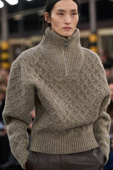 Tod's Fall 2024 Ready-to-Wear Collection | Vogue Autumn Knitwear, Fall Winter Fashion, Tracksuit Jacket, Winter Mode, Style Inspiration Winter, Winter Sweaters, Fall 2024, Autumn Winter Fashion, Fashion News