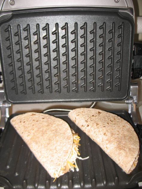 Cuisinart Griddler Recipes, George Foreman Recipes, Grilled Quesadilla, Indoor Grill Recipes, George Foreman Grill, Grill Sandwich, Grilling Recipes Sides, Griddle Recipes, Electric Griddle