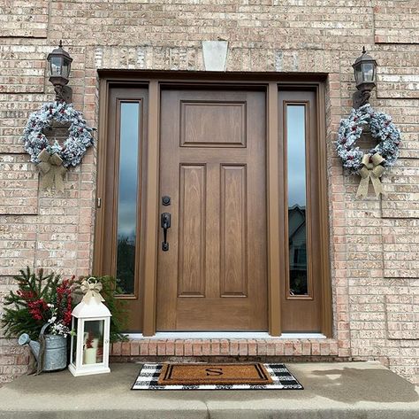 Thermatru Front Door Stain, Thermatru Front Door, Therma Tru Front Door With Sidelights, Long Front Porch Decorating Ideas, Thermatru Front Door Craftsman, Front Porch Decorating Ideas Summer, Long Front Porch, Rustic Entry Doors Fiberglass, Decoration Front Porch