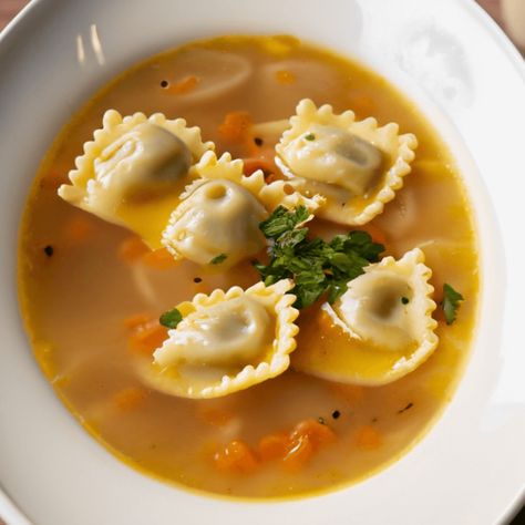 Italian Ravioli Soup, Mini Ravioli Soup, Ravioli Soup Recipe, Chicken Ravioli, Ravioli Soup, Quick Soup Recipes, Cheese Ravioli, Italian Soup, Veggie Soup