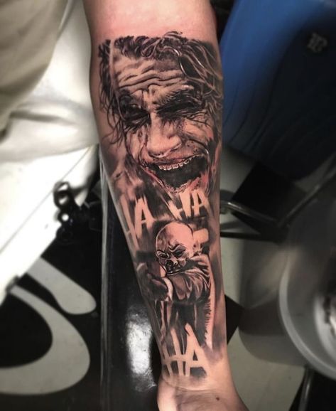 Joker Tattoo Scary Smile Tattoo, The Joker Tattoo Ideas, Joker Tattoo Ideas For Men, Hand Tattoo Designs Men, Joker Hand Tattoo, Tato Joker, Anonymous Tattoo, Joker Hand, Joker Face Tattoo